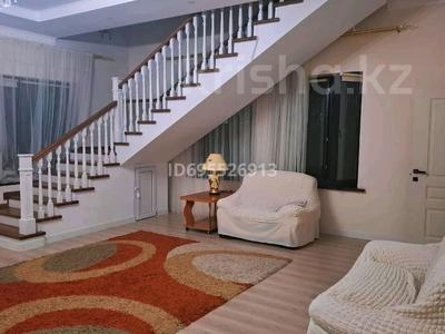 Отдельный дом · 8 комнат · 350 м², 4 пер трудовой за 550 000 〒 в Таразе