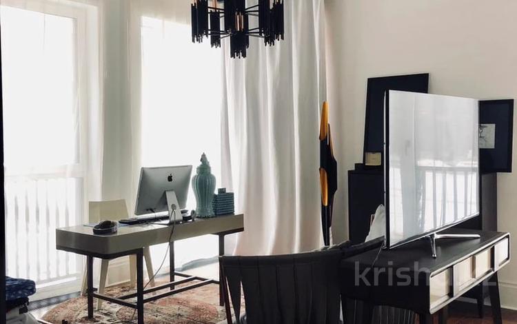 2-бөлмелі пәтер · 150 м² · 1/3 қабат, Аль- Фараби 116, бағасы: 1.8 млн ₸ в Алматы, Бостандыкский р-н — фото 2