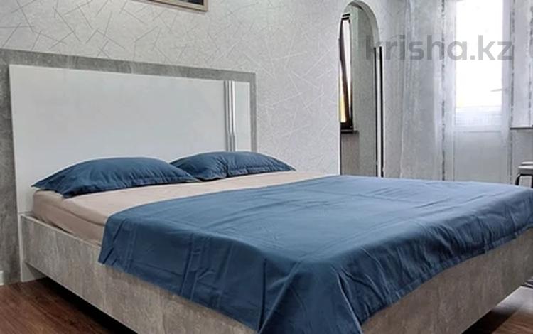 1-комнатная квартира · 35 м² · 3/5 этаж, Авангард 49 — Парк победы за 10 000 〒 в Атырау, мкр Авангард-3 — фото 2