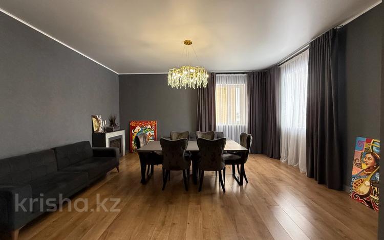 Отдельный дом · 5 комнат · 360 м² · 10 сот., мкр Юго-Восток, Жанторе Абишева 11 за 180 млн 〒 в Караганде, Казыбек би р-н — фото 2