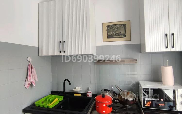 3-комнатная квартира · 70 м² · 2/4 этаж, мкр №9 — Берегового/ Жандосова за 300 000 ₸ в Алматы, Ауэзовский р-н — фото 2