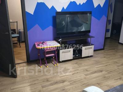 3-комнатная квартира · 56 м² · 3/5 этаж, Крылова 87 — 30 школа за 250 000 〒 в Усть-Каменогорске