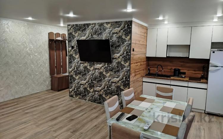2-комнатная квартира · 44.4 м² · 5/5 этаж, пр. Республики — кинотеатр Комсомолец за 10 млн ₸ в Темиртау — фото 2