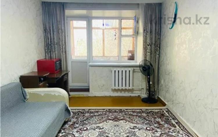 3-комнатная квартира · 62 м² · 3/5 этаж, Майкудук, 13й микрорайон за 11 млн ₸ в Караганде, Алихана Бокейханова р-н — фото 2
