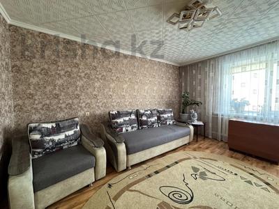 3-комнатная квартира · 60 м² · 9/9 этаж, Шакарима 15 за 23 млн 〒 в Семее