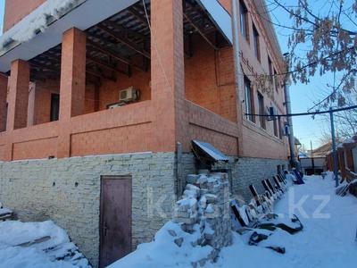 Жеке үй · 5 бөлме · 679.2 м² · 15.14 сот., Амре Кашаубаева 16, бағасы: 140 млн ₸ в Актобе