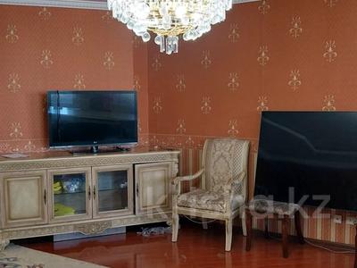 Продажа квартир в Абай обл.: 6-комнатная квартира · 250 м² · 9/12 этаж, Каюма Мухамедханова 19 за 82 млн 〒 6-комнатная квартира · 250 м² · 9/12 этаж, Каюма Мухамедханова 19 за 82 млн 〒 в Семее