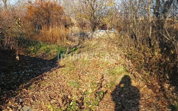 Жер телімі · 27 сотық, мкр Алатау (ИЯФ) — Район городской поликлиники Алатау, бағасы: 50 млн ₸ в Алматы, Медеуский р-н — фото 2