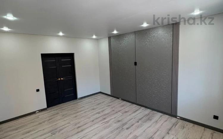 2-комнатная квартира · 60.4 м² · 2/5 этаж, мкр. Алтын орда 18 за 26 млн ₸ в Актобе — фото 4