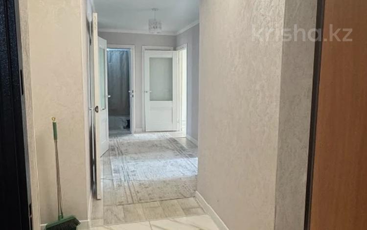 3-комнатная квартира · 80.2 м² · 7/9 этаж, мкр Болашак за 26.5 млн ₸ в Актобе — фото 2