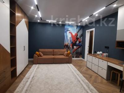 4-комнатная квартира · 160 м² · 3/5 этаж, мкр. Алтын орда за 95 млн 〒 в Актобе