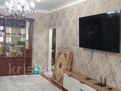 Продажа квартир в Жамбылской обл.: 3-комнатная квартира · 67.3 м² · 1/5 этаж, Мынбулак 8а за 19 млн 〒 3-комнатная квартира · 67.3 м² · 1/5 этаж, Мынбулак 8а за 19 млн 〒 в Таразе