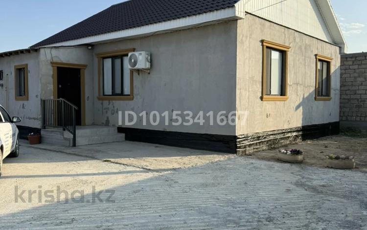 Отдельный дом · 3 комнаты · 80 м² · 9 сот., мкр Кайнар, Байжан Омирбаева 24 за 16 млн ₸ в Атырау — фото 2