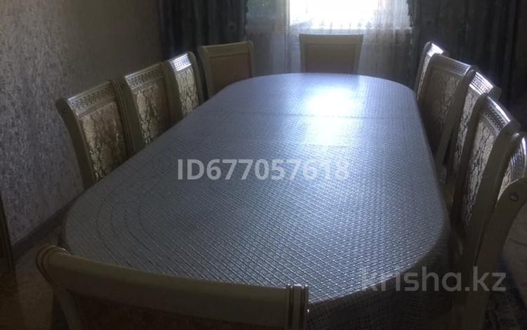 3-комнатная квартира · 62 м² · 5/5 этаж, Майкудук, 18й микрорайон 22 за 16 млн 〒 в Караганде, Алихана Бокейханова р-н — фото 2