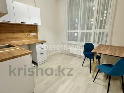1-комнатная квартира, 37 м², 7 этаж помесячно, Асфендиярова 8 за 200 000 〒 в Астане, Есильский р-н