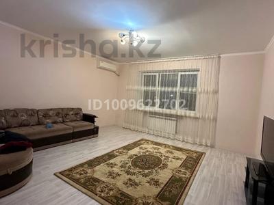 3-бөлмелі пәтер · 115 м² · 2/8 қабат, мкр. Алтын орда, Алия Молдагулова, бағасы: 200 000 〒 в Актобе