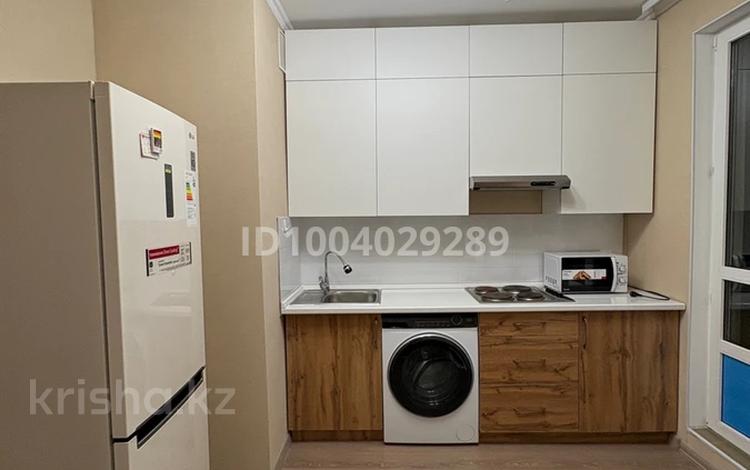 1-комнатная квартира · 38 м² · 19/22 этаж, Бектурова 4/1 за 250 000 ₸ в Астане, Нура р-н — фото 2