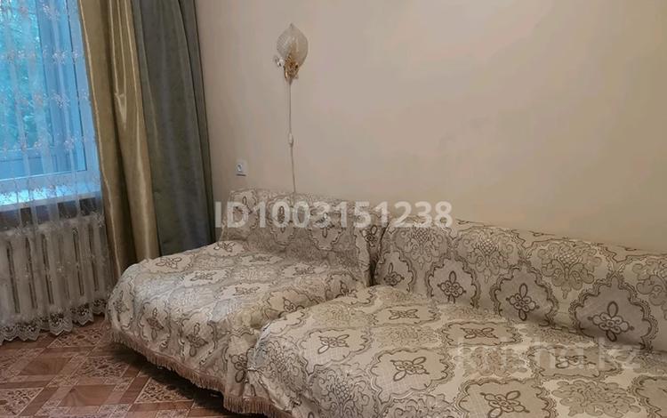 2-комнатная квартира · 42 м² · 3/5 этаж, Бурова — УКа вокзал за 180 000 ₸ в Усть-Каменогорске — фото 2