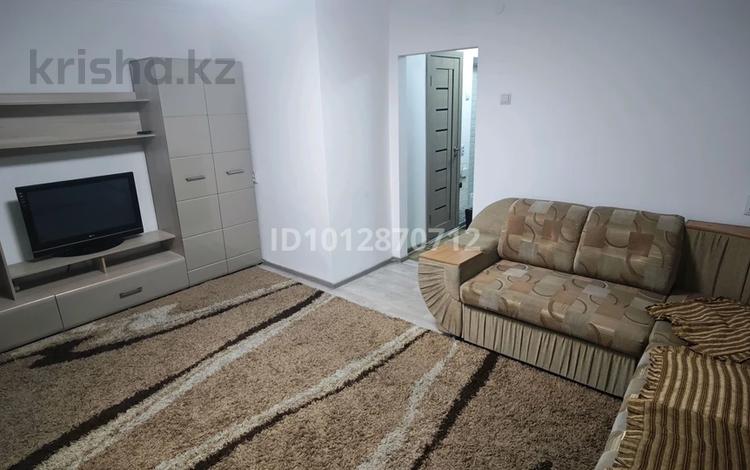 1-бөлмелі пәтер · 40 м² · 1/5 қабат, Самал 7, бағасы: 100 000 ₸ в Талдыкоргане, мкр Самал — фото 2