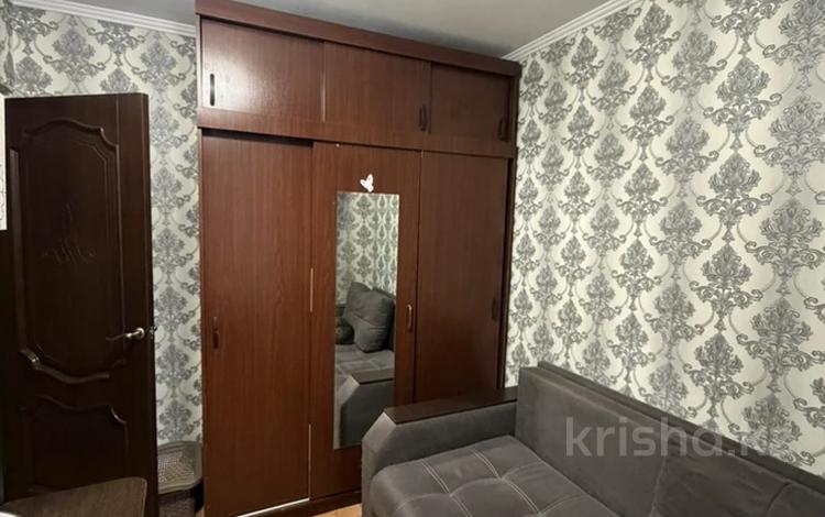 3-бөлмелі пәтер · 58 м² · 1/4 қабат, мкр №8 — Срочно, торг!, бағасы: ~ 40 млн ₸ в Алматы, Ауэзовский р-н — фото 2