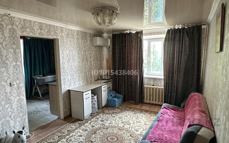 2-комнатная квартира · 45 м² · 3/3 этаж, Байзак Батыра 223 за 140 000 ₸ в Таразе — фото 2