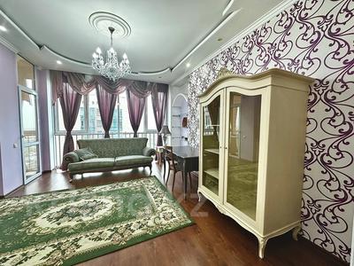 Аренда квартир в Алматы: 2-комнатная квартира · 79 м² · 17/20 этаж · помесячно, Брусиловского 163 — Брусиловского за 300 000 〒 2-комнатная квартира · 79 м² · 17/20 этаж · помесячно, Брусиловского 163 — Брусиловского за 300 000 〒 в Алматы, Алмалинский р-н