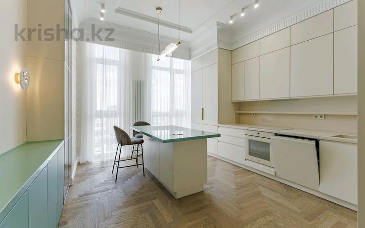 4-комнатная квартира · 176 м², Акмешит 1 за 305 млн ₸ в Астане, Есильский р-н — фото 13