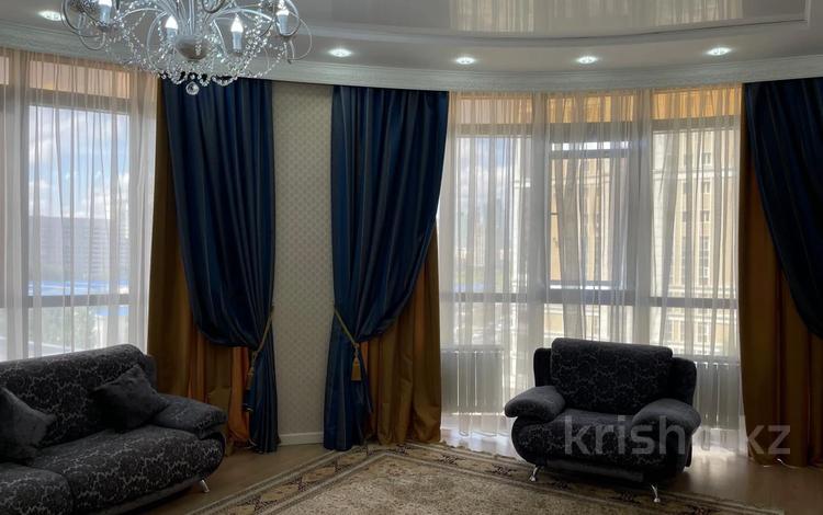 3-бөлмелі пәтер · 130 м² · 7/18 қабат, Керей и Жанибек хандар 22, бағасы: 75 млн ₸ в Астане, Есильский р-н — фото 2
