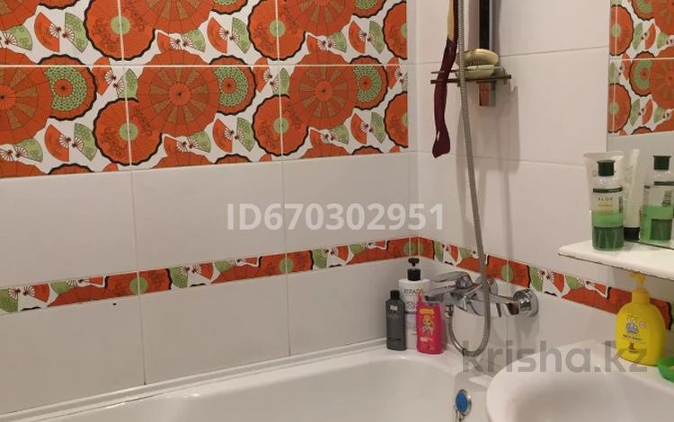 3-комнатная квартира · 70 м² · 6/6 этаж, Кабанбай Батыра 15 за 26 млн ₸ в Усть-Каменогорске — фото 11