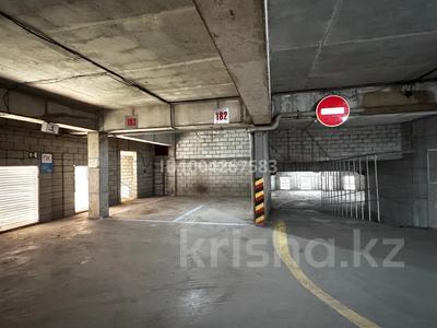 Паркинг · 127 м² · Азербайжана Мамбетова 8/4 — Ориентир ресторан Турфан, памятник Кенесары Хану за 25 000 〒 в Астане, Сарыарка р-н