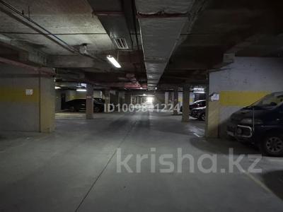 Паркинг · 15 м² · мкр Аксай-5 25 — Бауыржан Момышұлы, Жұбанова за 2.4 млн ₸ в Алматы, Ауэзовский р-н