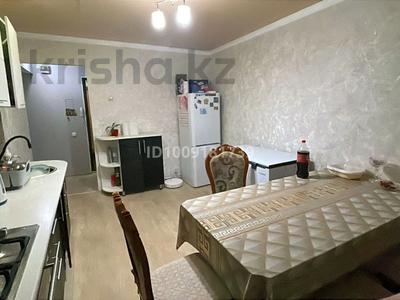 5-бөлмелі пәтер · 83 м² · 4/5 қабат, 1-й квартал, 1-й квартал 6, бағасы: 21 млн ₸ в Караганде, Алихана Бокейханова р-н