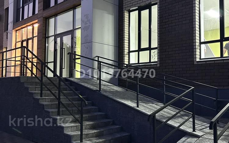 Свободное назначение, офисы, образование, кабинеты и рабочие места · 160 м² за 790 000 ₸ в Караганде, Казыбек би р-н — фото 2