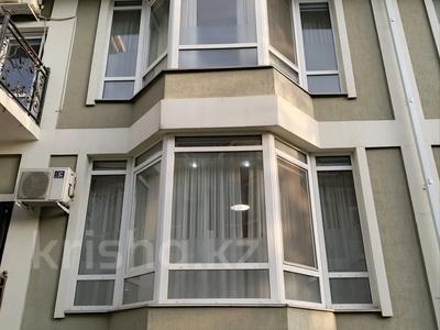 5-комнатная квартира · 175 м², мкр Ерменсай, Жаксылыка Ушкемпирова — 2 минуты от пр.Аль Фараби , престижный район за ~ 160 млн ₸ в Алматы, Бостандыкский р-н