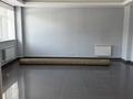 Офисы, кабинеты и рабочие места · 53 м² за 344 500 ₸ в Караганде, Казыбек би р-н — фото 2