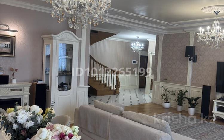 4-бөлмелі пәтер · 220 м² · 8/9 қабат, просп. Кунаева 65, бағасы: 120 млн ₸ в Шымкенте, Аль-Фарабийский р-н — фото 3