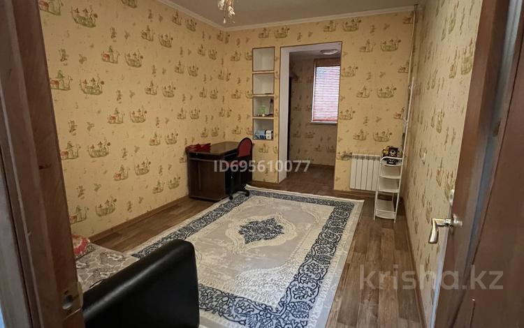 2-комнатная квартира, 55 м², 1/5 этаж помесячно, 27-й мкр