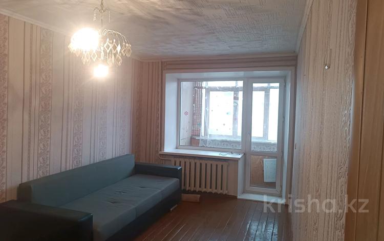 1-комнатная квартира, 30 м², 2/5 этаж, 2 микрорайон 6 за 5 млн 〒 в Лисаковске — фото 2
