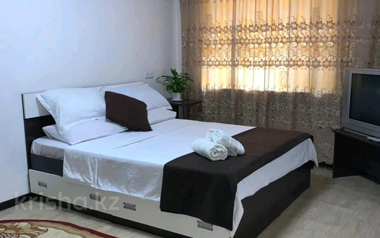 1-комнатная квартира · 42 м² · 1/3 этаж, Ул.Аскарова 3 за 10 000 ₸ в Шымкенте, Аль-Фарабийский р-н — фото 2