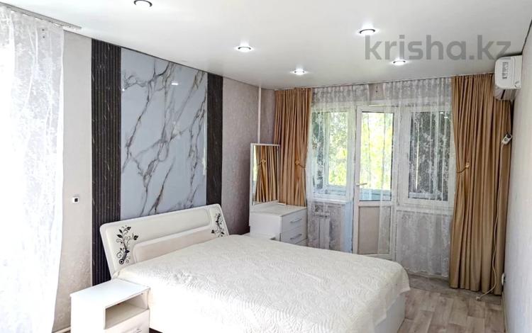 2-комнатная квартира · 43 м² · 5/5 этаж, мкр Новый Город, Назарбаева 76 за 18 млн ₸ в Караганде, Казыбек би р-н — фото 2