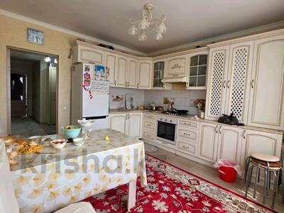 3-бөлмелі пәтер · 80 м² · 5/5 қабат, Алтын орда ш/а., Тауелсиздик, бағасы: 30.5 млн ₸ в Актобе, мкр. Алтын орда
