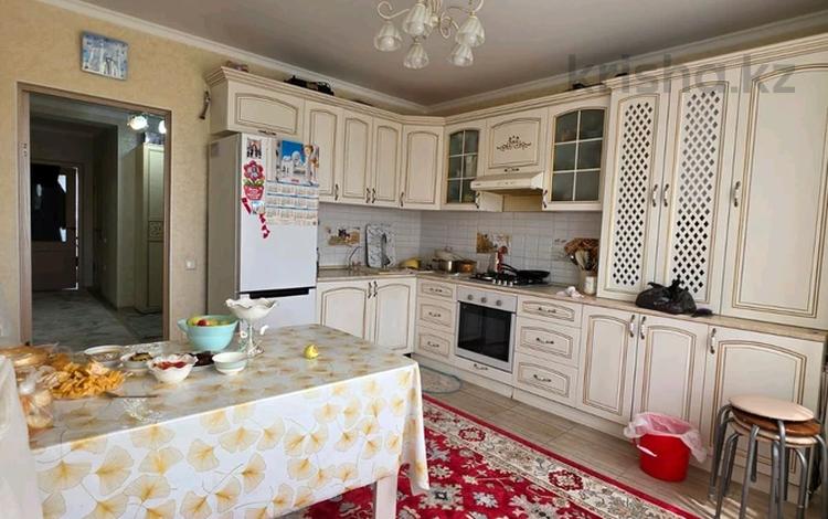 3-бөлмелі пәтер · 80 м² · 5/5 қабат, Алтын орда ш/а., Тауелсиздик, бағасы: 30.5 млн ₸ в Актобе, мкр. Алтын орда — фото 7