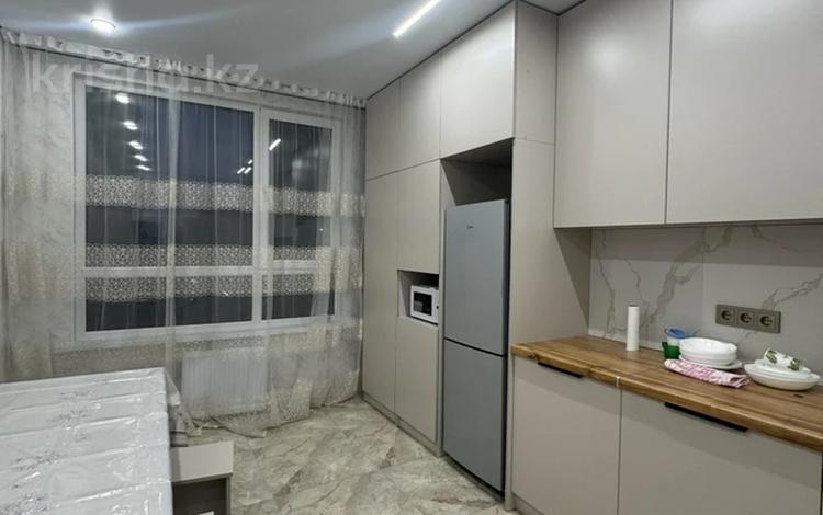 4-комнатная квартира · 107.5 м² · 3/10 этаж, Толе би 285/8 — Толе би и Утеген батыра за 450 000 ₸ в Алматы, Ауэзовский р-н — фото 2