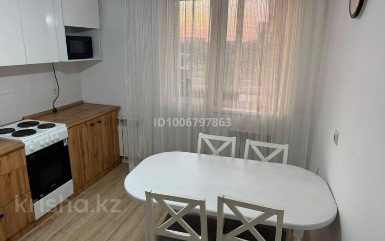 2-комнатная квартира · 59 м² · 3/8 этаж, Кошкарбаева 60 за 250 000 ₸ в Астане, Сарайшык р-н — фото 10