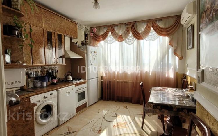 3-комнатная квартира · 70 м² · 8/9 этаж, мкр Орбита-4 37 — Пр.Аль-Фараби, угол ул.Аскарова за 51 млн ₸ в Алматы, Бостандыкский р-н — фото 2