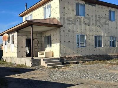 Отдельный дом · 4 комнаты · 205 м² · 8 сот., Богенбай батыра 48 за 30 млн ₸ в Талапкер 