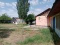 Жеке үй · 4 бөлме · 70 м² · 10 жүзд., Бәйтерек — Курылыста Уй сатылады, үй ескі, жер 10соток, бағасы: 12 млн ₸ в Абай — фото 3