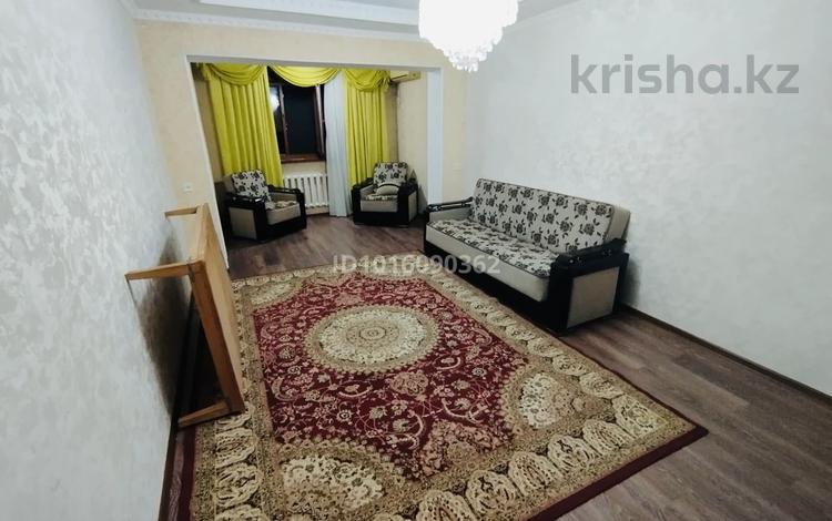 3-комнатная квартира · 70 м² · 5/5 этаж, Байтурсынова 70 — Колледж Болашақ, дом за остановкой Студенческии за 200 000 ₸ в Шымкенте, Аль-Фарабийский р-н — фото 2
