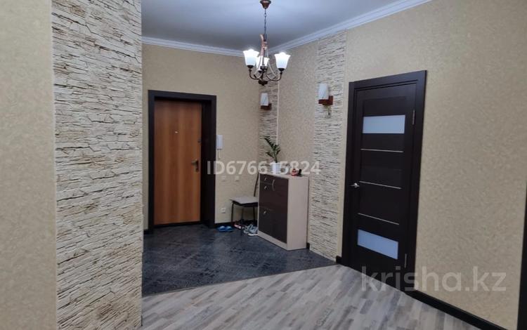 3-бөлмелі пәтер, 120 м², 5/8 қабат, мкр. Алтын орда, Мкр. Батыс-2 72К, бағасы: 41 млн 〒 в Актобе, мкр. Алтын орда — фото 12