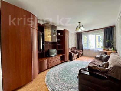 Продажа квартир в Алматы: 2-комнатная квартира · 52 м² · 3/5 этаж, мкр Аксай-3Б 29 — Кухня 10.5 за 32.5 млн 〒 2-комнатная квартира · 52 м² · 3/5 этаж, мкр Аксай-3Б 29 — Кухня 10.5 за 32.5 млн 〒 в Алматы, Ауэзовский р-н